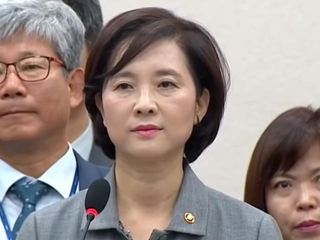 "차관이 답하라"... 국감에서도 유은혜 <strong>공방</strong>