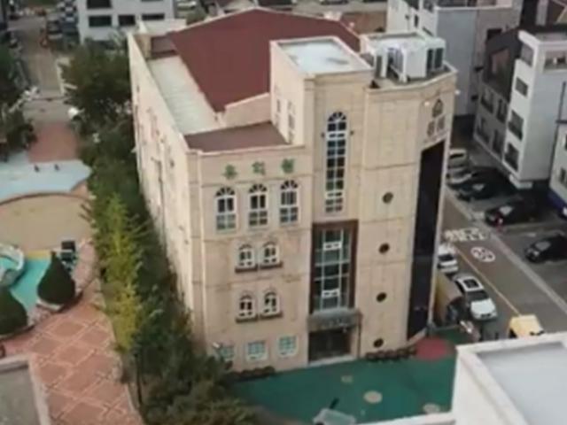 ‘비리’ <strong>환희</strong>유치원 원장 줄행랑...학부모 항의에 119구급차로 피해