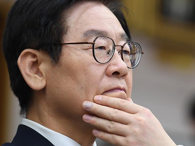'여배우 스캔들·혜경궁 김씨' 이재명, 이번엔 <strong>이메일</strong> 해킹당해