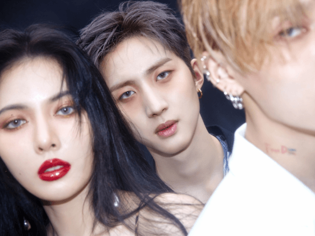 연애 인정한 아이돌의 <strong>퇴출</strong>…‘현아’가 스스로를 말할 권리는?