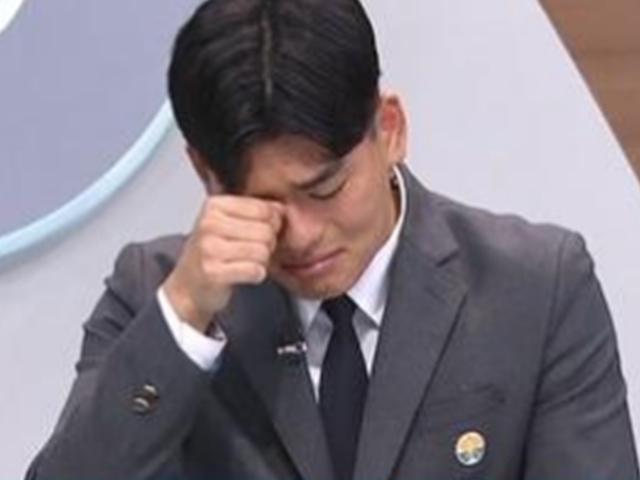 '뉴스톱텐' <strong>더</strong> <strong>이스트</strong><strong>라이트</strong> 이석철, 눈물의 심경 고백