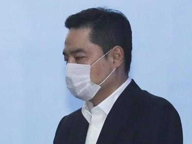징역 1년 선고받은 <strong>강용석</strong>, <strong>김부선</strong> 옥중 변호 가능할까 의문