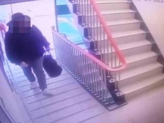 부산서 일가족 4명 피살 용의자 가방서 범행도구 발견 '충격'