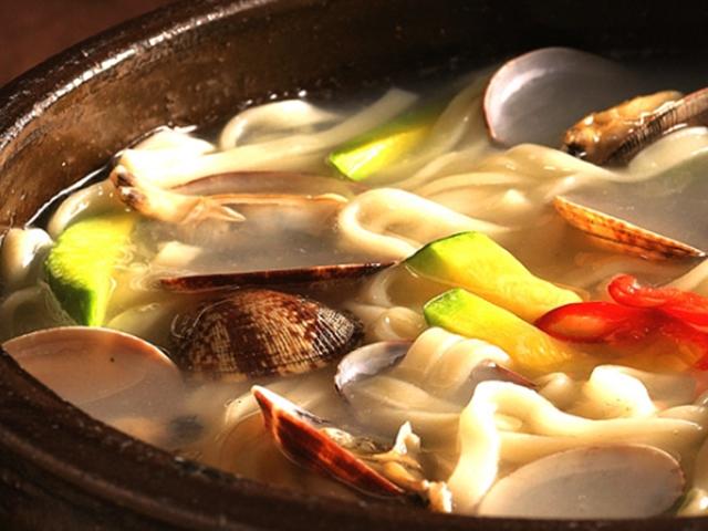 뜨끈한 국물이 최고! 찬바람 불면 생각나는 <strong>음식</strong>
