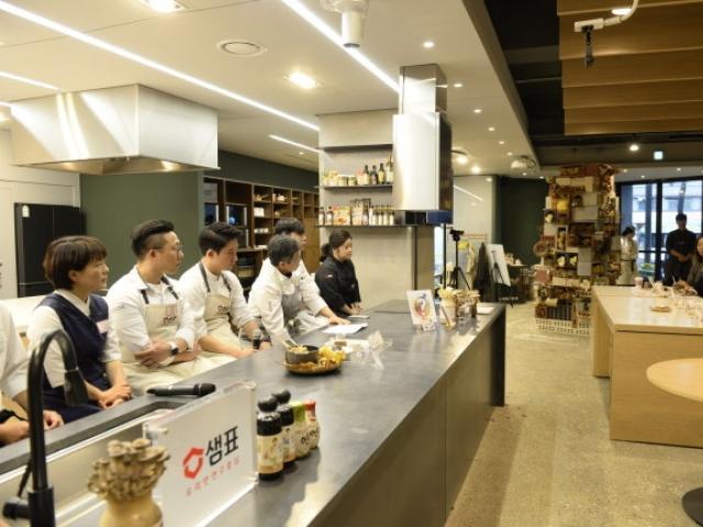 <strong>화채</strong>, 소고기, 강정으로 변한 버섯…샘표 ‘우리맛 미식회’를 다녀오다