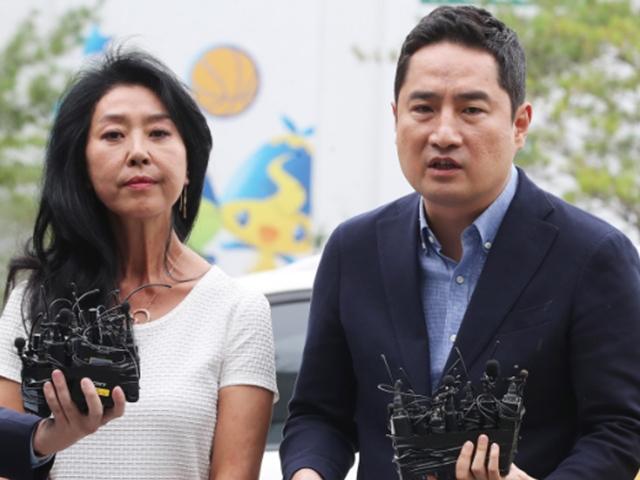 <strong>김부선</strong>, 강용석 옥중 변호 받는다
