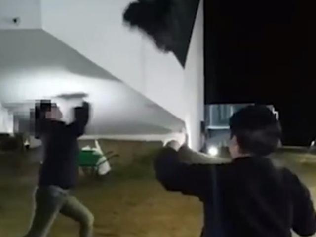 "죽여라"… 칼과 활 주고 살생 명령한 양진호(영상)