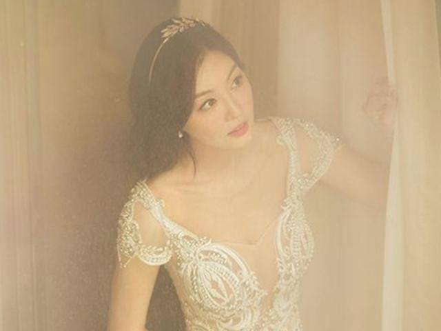 윤지연 아나운서, 5살 연상 의사와 12월 결혼..웨딩화보 공개