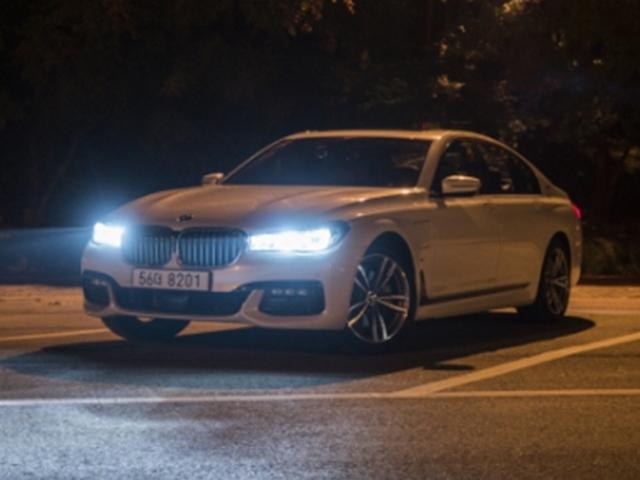 [시승기] 고성능에 두 자릿수 <strong>연비</strong>까지..BMW 740e