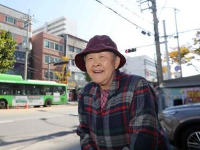 [논설위원이 간다] 왜 두 아들엔 안줬나···80대 '400억 기부' 사연