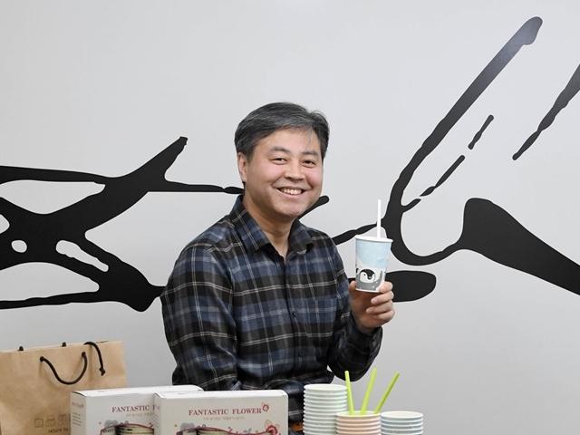 “100% 재활용 종이컵은 시작… 글로벌 식품포장용지 <strong>시장</strong>에 도전장”