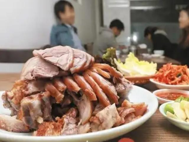 30년 닭꼬치집, 20년 생태탕집… 靑春, 아재 맛집에 빠지다