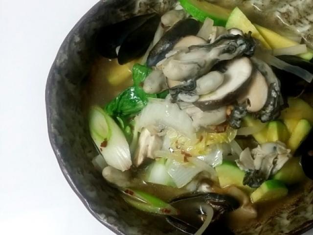 물오른 맛 ‘굴’로 끓여낸 얼큰 짬뽕밥