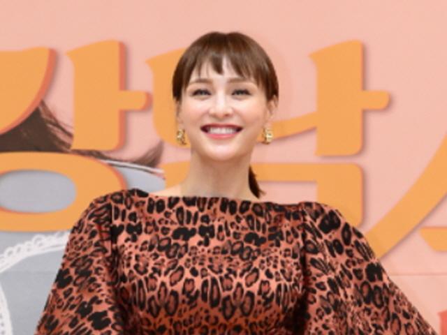 "눈 밑에 주사맞았다"…'강남스캔들' <strong>이유진</strong>, 성형시술 깜짝 고백