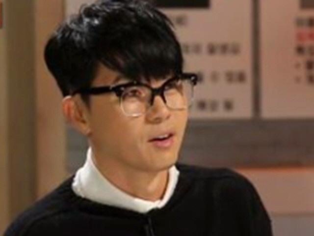 '<strong>연예가중계</strong>' 이승환 "이상형 밝은 사람, 특정 정당 지지자는 NO"