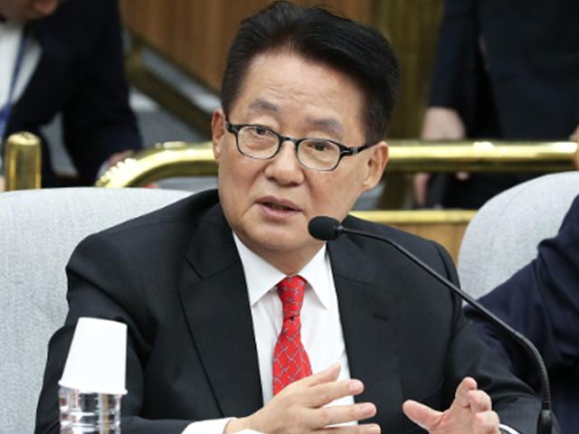박지원 "조국 사퇴 반대… 사법개혁 물 건너갈 수 있어"