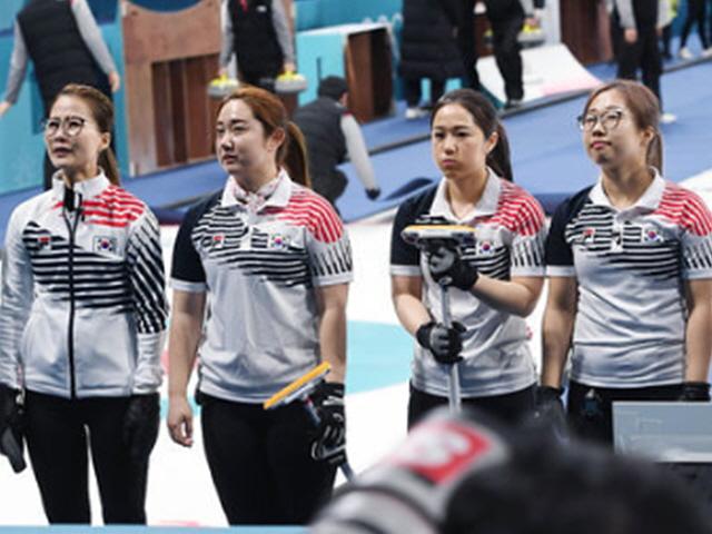 '팀 킴' <strong>갑질</strong><strong>논란</strong> 김경두 전 회장, 사과문 발표