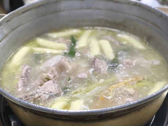 속을 달래주는 뜨끈한 국물 닭<strong>한마리</strong> 맛집 BEST 5