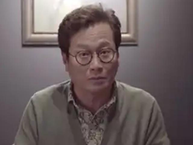 <strong>황교익</strong>, '또' <strong>백종원</strong> <strong>저격</strong> "설탕레시피 버려라"…<strong>백종원</strong> 반응은?