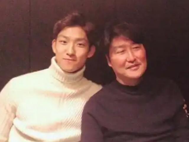 송강호 아들 왜 사과? ‘훈남 비주얼’ 다정한 부자샷 공개! 아빠 영화 악플에 ‘저격’ → 사과문