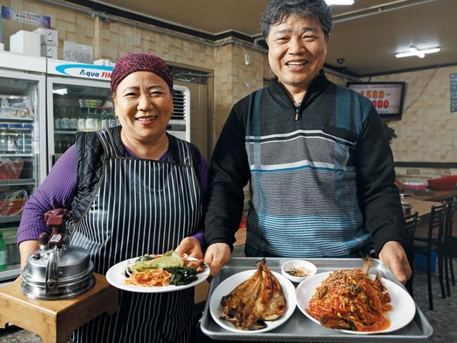 믿고 찾는 맛집 '<strong>기사</strong><strong>식당</strong>'… 혼밥족도 가족 손님도 몰린다