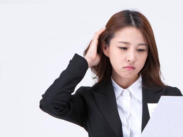 당신도 모르게 나오는 이 버릇, 면접 탈락 불 지핀다