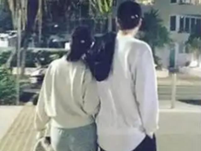 "호주에서 꽉 잡은 손"…김우빈♥신민아 4년째 달달한 연애
