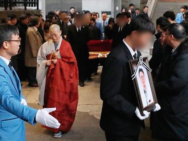 임세원 교수 영결식 엄수...치료했던 환자들이 마지막 길 배웅