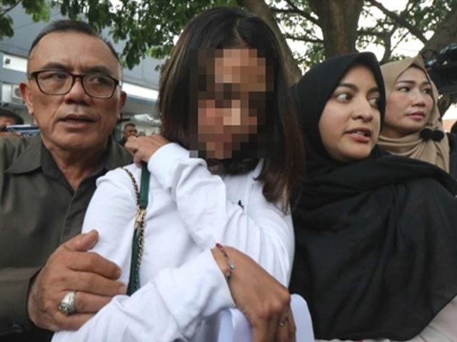 인도네시아, 연예인 성매매에 발칵…"SNS로 성매수자 물색"
