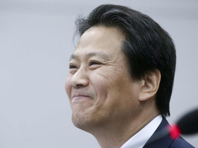 [전문] <strong>임종석</strong> 靑 <strong>비서실장</strong> 퇴임사 "文정부, 국민 기대만큼 충분치 못해"