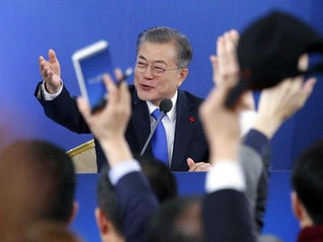 박지원 "<strong>김예령</strong> 기자 질문, 文의 파격 답변...그게 민주주의"