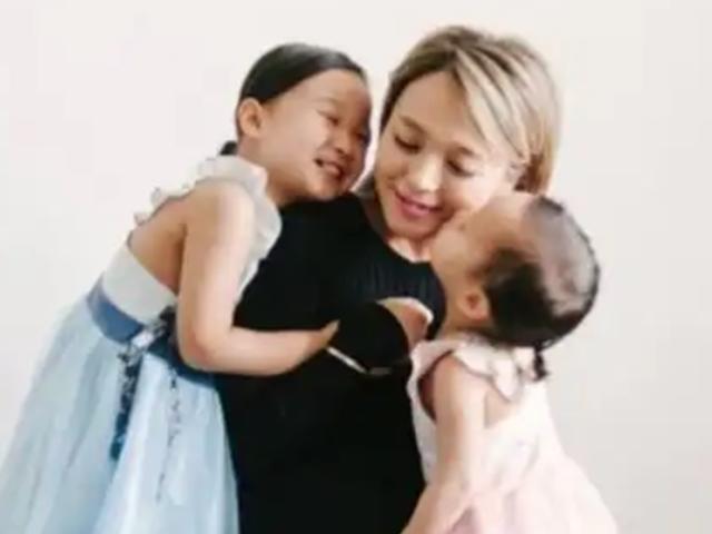 <strong>선예</strong>, 둘째딸 과자 먹는 사진 올린 SNS계정 돌연 삭제…'왜?'