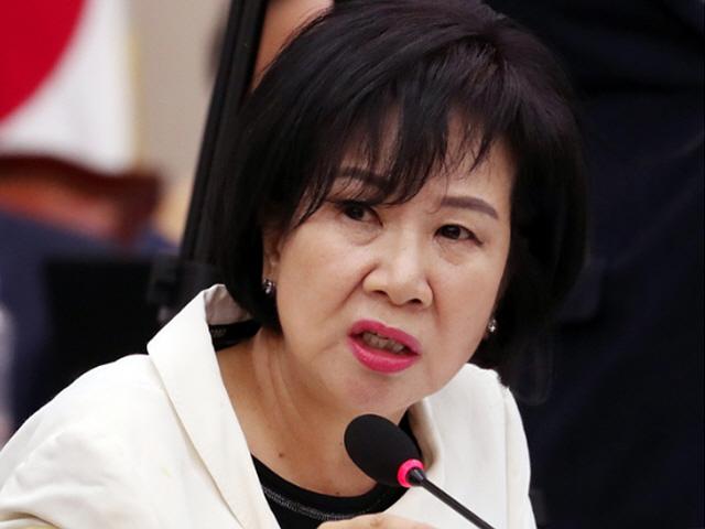 투기 의혹 손혜원 "4배 뛰었다니?"…페이스<strong>북</strong> 해명 쏟아내