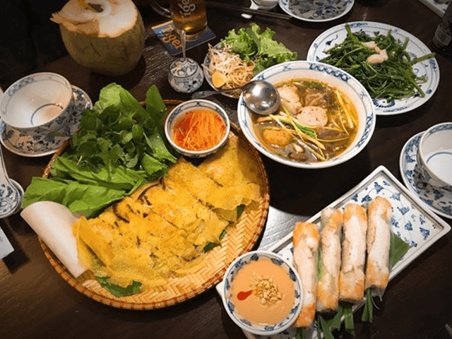 박항서 빈대떡이냐 文 쌀국수냐… 베트남 셀럽 맛집 뜬다