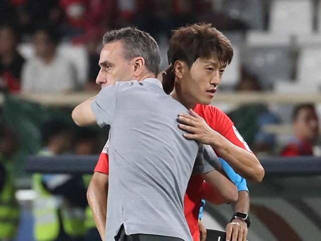 이청용의 여동생 결혼식 참석…벤투, 침묵문화 깼다