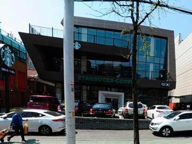 건물주 위에 별다방? 하정우도 인정한 '스세권' 효과