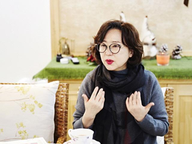 <strong>이남옥</strong> “치사랑이 아닌 내리사랑의 문형을 만들자”