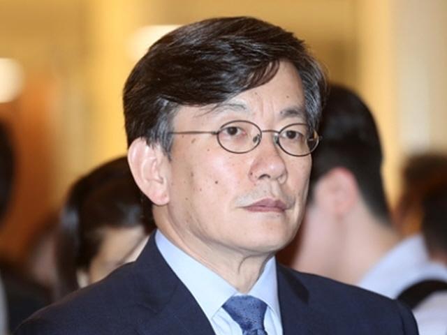 손석희 "정초부터 말로 상처주지 말자…앵커와 설 휴가 간다"