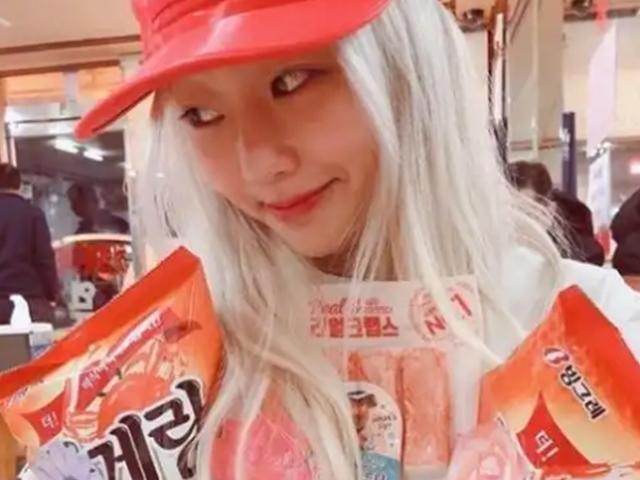 "이 기세로 CF 가자"…효린, '꽃게X' 과자→어묵, 희화화엔 희화화로