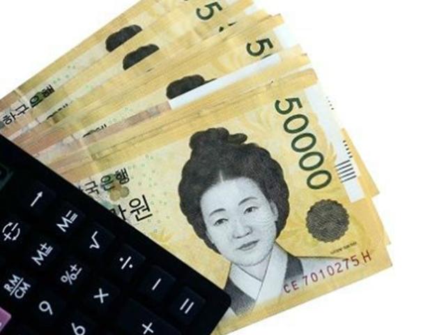 <strong>65세</strong> <strong>노인</strong>이 5억원 상당 주택 맡기면 매월 받는 주택연금은?