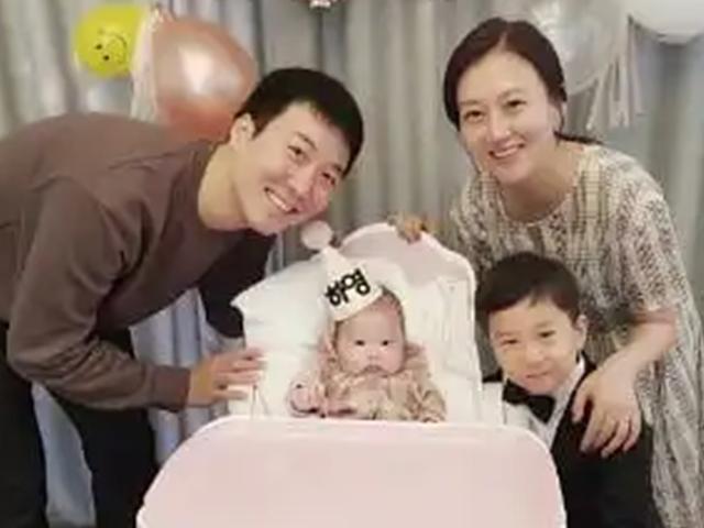 <strong>장윤정</strong>♥<strong>도경완</strong>, 둘째 딸 100일 사진 공개 "사랑해 우리 가족"
