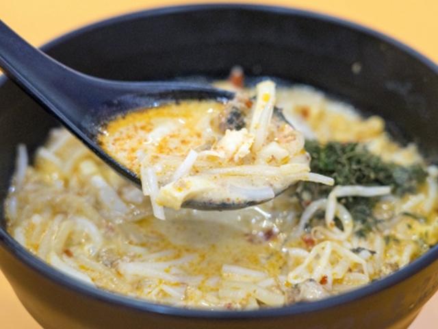 미쉐린 스타 치킨이 1600원… <strong>싱가포르</strong> ‘가성비 갑’ 맛집들