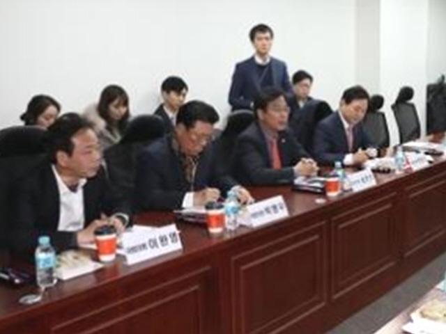 한국당 초·재선 "김준교 괜찮더라, 키워보자" vs "아니다"