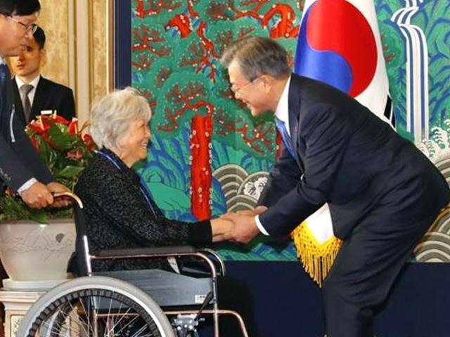 文대통령 "친일하면 3대가 떵떵…바로 잡는 게 조국이 할 일"