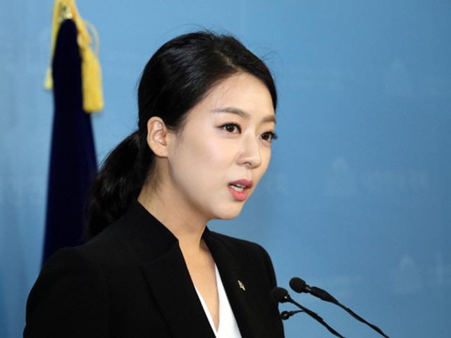 배현진 “저만 나가면 된다더니..MBC 뉴스 시청률 1%가 뭡니까”