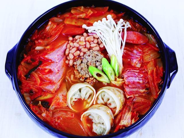 냉장고 파먹기, 탈탈 털어 부대<strong>찌개</strong>로 ‘환골탈태’
