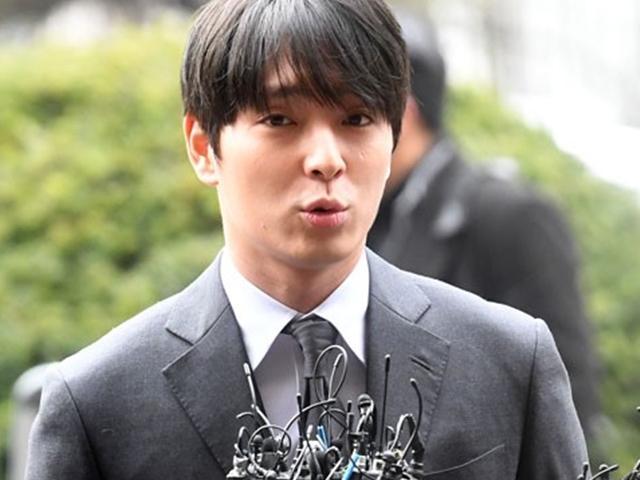 <strong>최종훈</strong>, 윤총경과 만남 인정 "지난해 골프 쳤다"