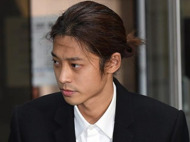 정준영, 증거인멸 정황 포착... "휴대폰 <strong>초기화</strong> 후 제출"