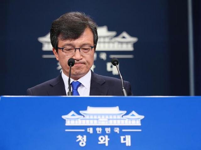 김의겸 靑 <strong>대변인</strong>, '부동산 투기 의혹' 하루 만에 사퇴(종합)