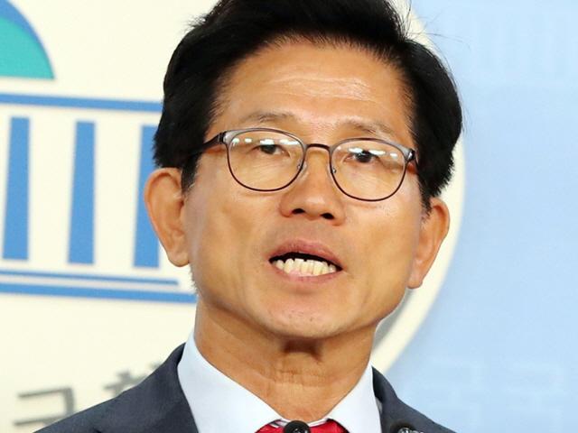 재난까지 정치공세…<strong>김문수</strong> “촛불 좋아하더니 산불정부”